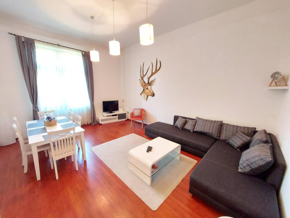 Deak Apartman شوبرون المظهر الخارجي الصورة